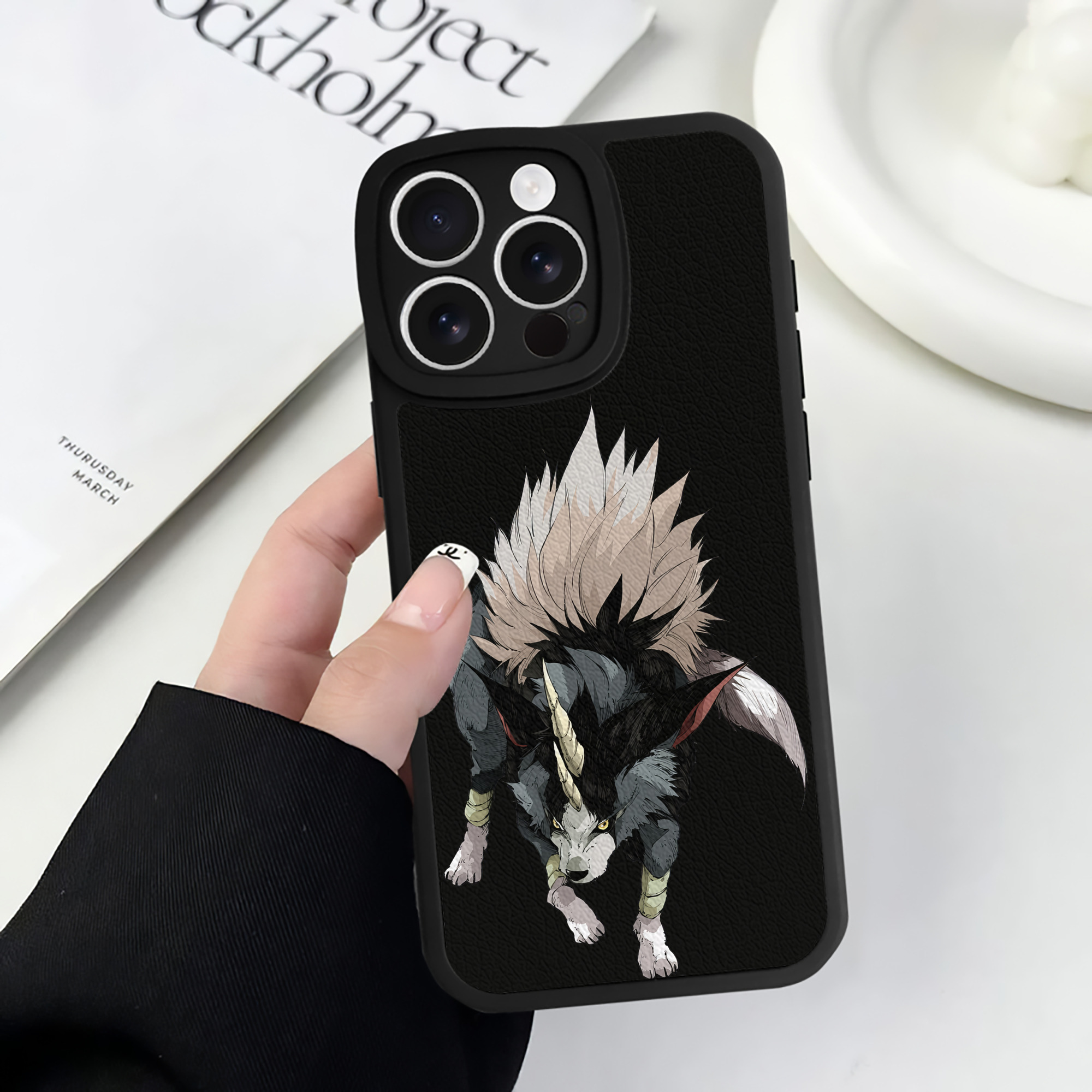 （画像用） 転スラ Regarding Reincarnated to Slime 【iPhone 16シリーズ対応】シリコンスマホケース（レザー調） 材質：シリコン